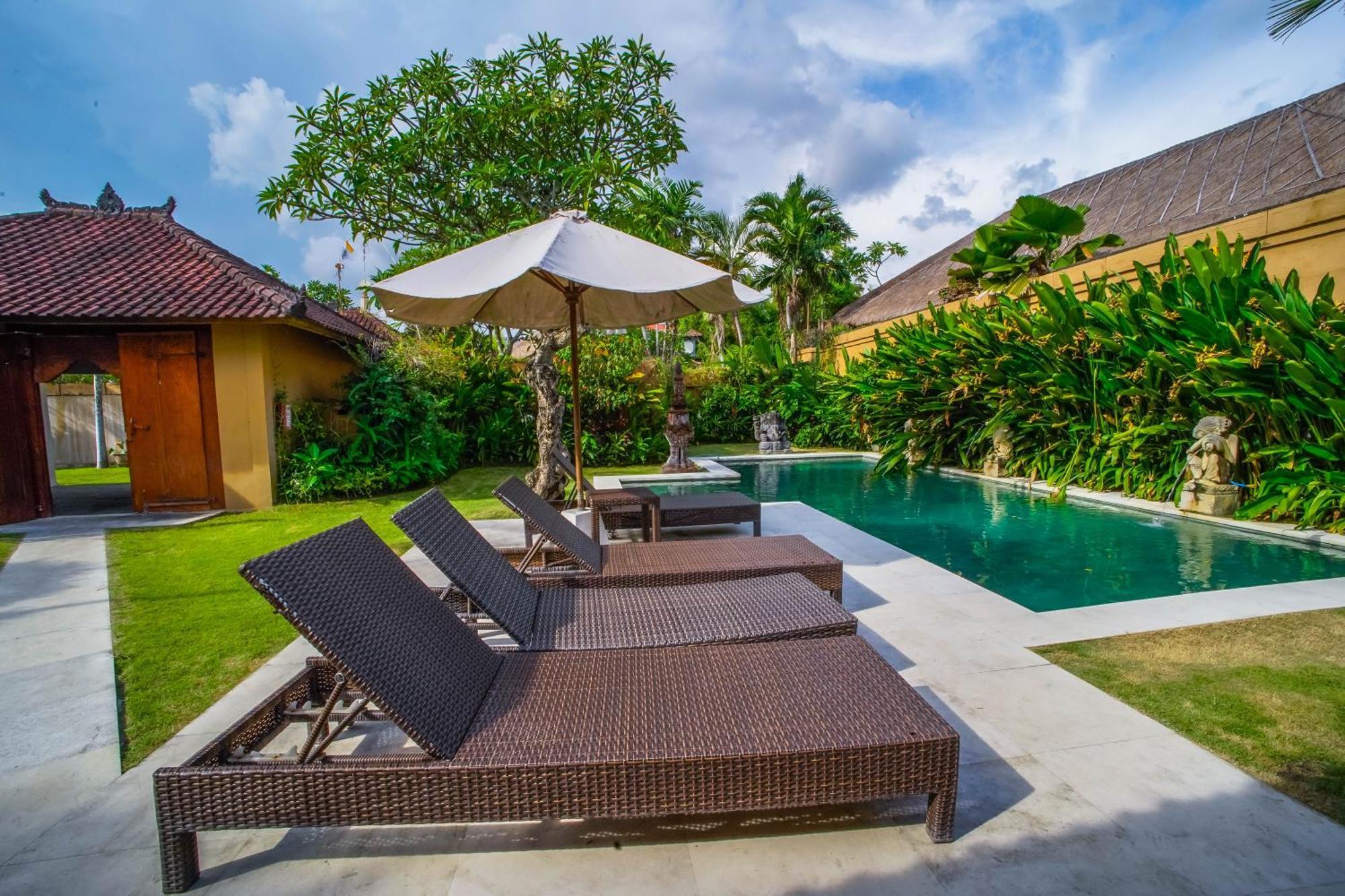 Bali Dyana Villas Seminyak Buitenkant foto